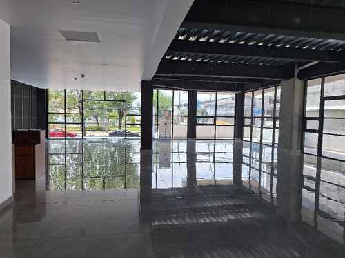 Local Comercial En Renta En Colonia Real De Arcos, Metepec, Estado De México
