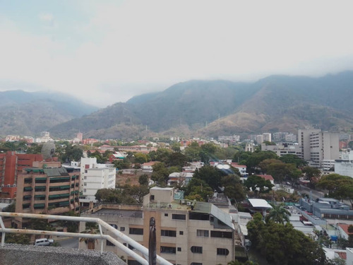Se Alquila Apartamento Amoblado En Altamira 1 Habitación.