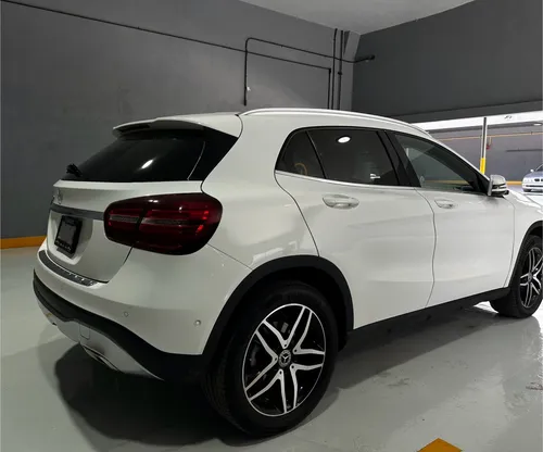 Mercedes-Benz Clase GLA 1.6 200 Cgi Sport At