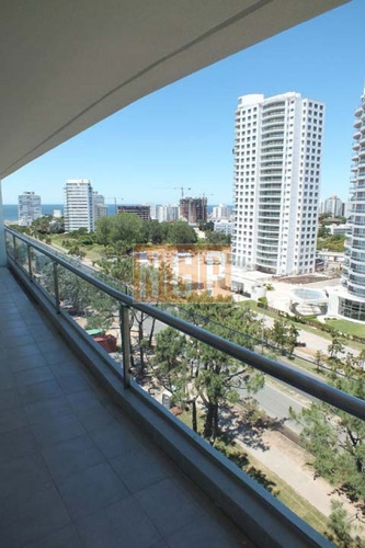 Imagen 20 de 30 de Be Punta Piso Alto Al Frente