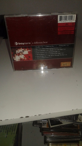 Imagem 3 de 3 de Cd Boyzone A Different Beat