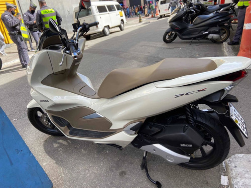 Imagem 2 de 4 de Honda Pcx Dlx 150 Branca