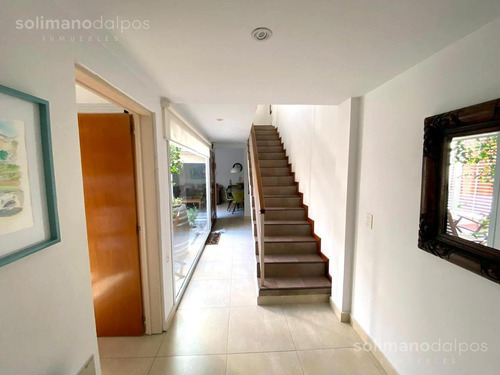 Imagen 10 de 30 de Triplex 5 Amb Con Terraza Y Patio Propio - Olivos