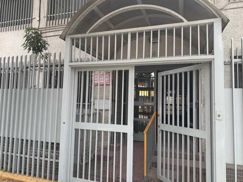 Imagen 13 de 28 de Edificio Comercial