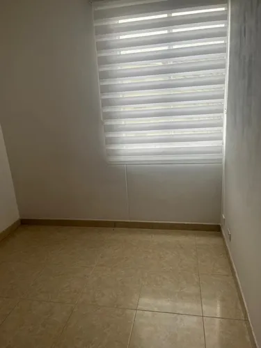 Apartamento Con Excelentes Espacios En Los Colores - Medellín, ¡oportunidad!