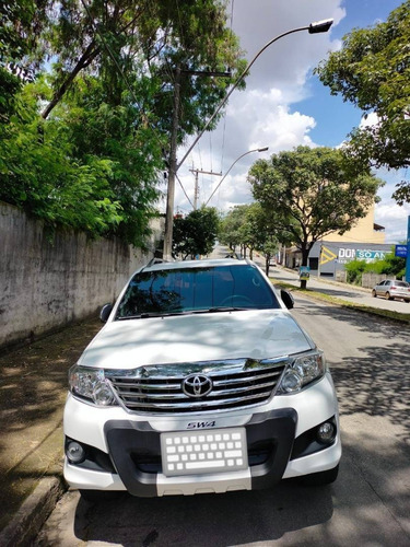 Imagem 2 de 8 de Toyota Hilux Sw4 2.7 Sr 4x2 16v Flex 4p Automático