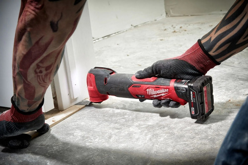 Sierra Oscilante Milwaukee 2526-20 Fuel 12v Solo Herramienta