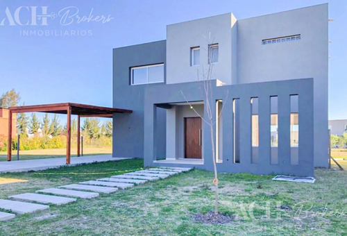 Casa  En Venta Ubicado En San Gabriel, Villanueva, Tigre