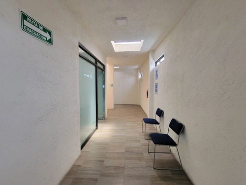 Oficina En Renta Dentro De Edificio En Zona Arboledas