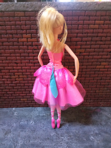 Barbie Muñeca Bailarina Zapatillas Mágicas Usada Mattel 2012 (Usado)