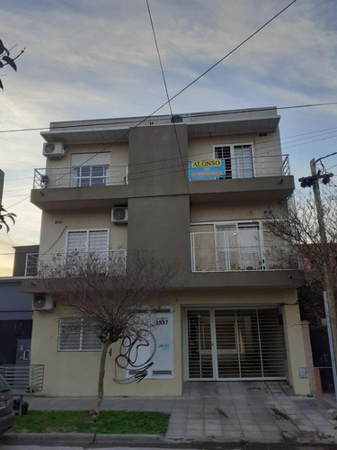 Imagen 1 de 10 de Dpto 2 Ambientes Con Cochera