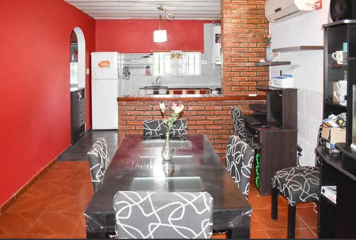 Casa Venta 2 Dormitorios 1 Baño 1 Patio 3 Cocheras 1140 Mts 2 Totales - Lisandro Olmos