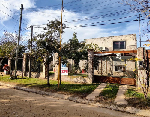 Imagen 2 de 21 de Casa - Gualeguaychu