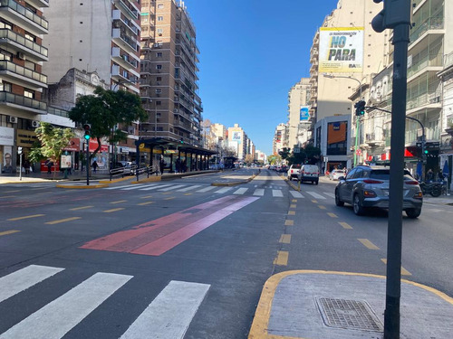 Alquiler Oficina 75m2 Piso Alto - C 2 Divisiones De Blindex Open Space.
