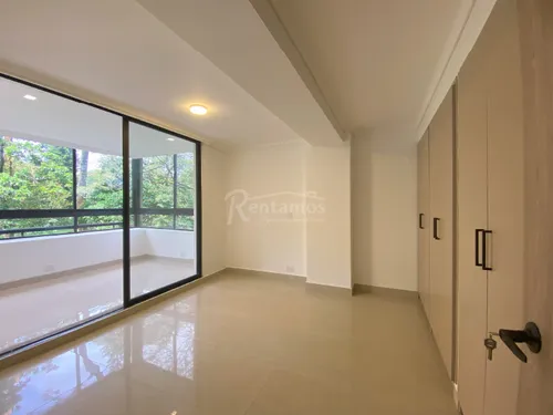 Apartamento En Venta En Los Balsos. Cod V776146