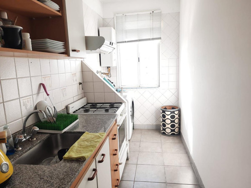 Imagen 5 de 11 de Departamento De 2 Ambientes En Venta En Once. Moderno