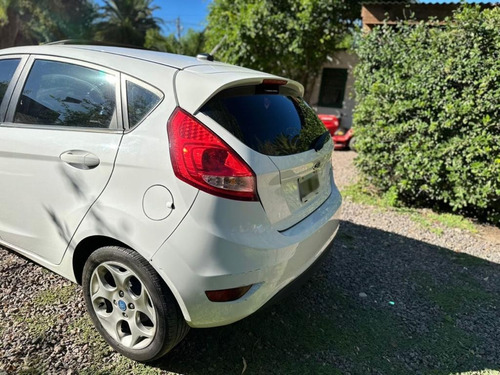 Imagen 4 de 15 de Ford Fiesta 1.6 Titanium