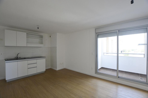 Venta De Apartamento Con Renta De 3 Dormitorios- La Blanqueada