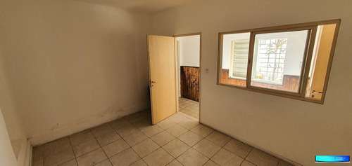 Imagen 12 de 18 de Zona Hospitales - Pasillo Con Patio Y Parrillero - 2 Dormitorios