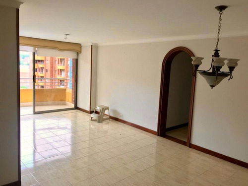 Apartamento En Venta En Laureles