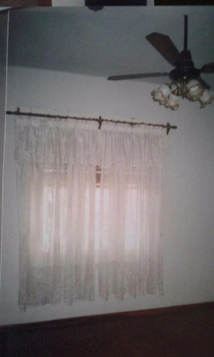 Importante Chalet En 2 Plantas + Departamento 3 Amb (fondo)