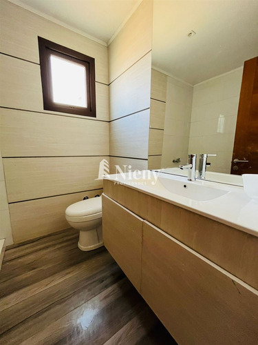 Casa En Venta De 3 Dorm. En Parque Norte, Lomas De Mantagua