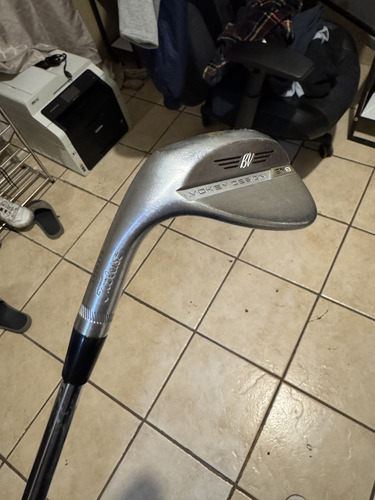 Palo De Golf Wedge Titleist Vokey Design M8 56 Grados Zurdo (Usado)