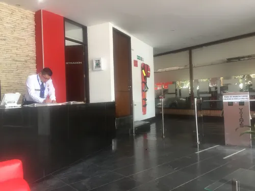 Se Arrienda Oficina Totalmente Amoblada, Excelente Ubicación, Lista Para Ocupar, Perfectas Condiciones Del Mobiliario