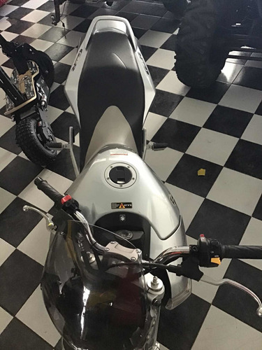 Imagen 6 de 8 de Suzuki Gsr