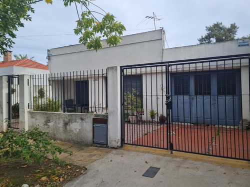 Casa A Refaccionar En Venta La Plata Villa Elvira 3 Y 80