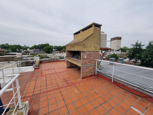 Departamento En Venta En Junin, Un Dormitorio Y Cochera