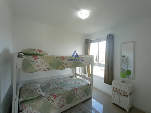 Apartamento 2 Dormitorios Con Servicios En Venta - Ref: 3068