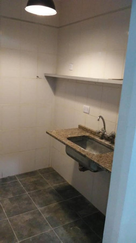 Local En Venta Ubicado En Almagro, Capital Federal, Buenos Aires