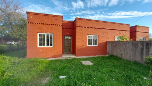 Casa En Venta En Carmen De Areco
