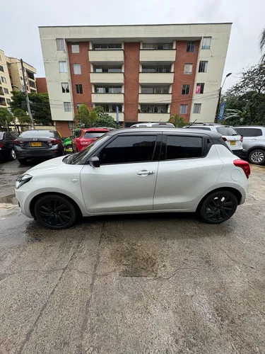 Suzuki Swift 1.2 Hybrid 2Wd
