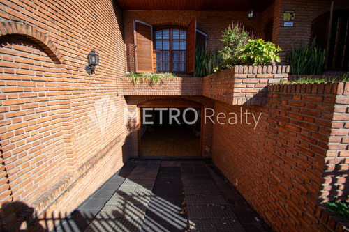 Casa En Venta 6 Ambientes Con Cochera En Villa Del Parque