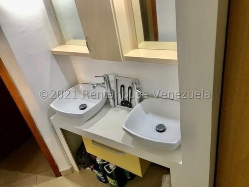 Imagen 9 de 15 de Eloisa Mejia Rentahouse Vende Townhouse En Mañongo Naguanagua 22-6668
