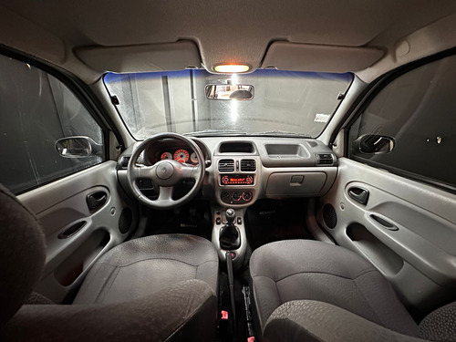 Renault Clio 2 F2 1.2 5 P. AUTHENTIQUE AA