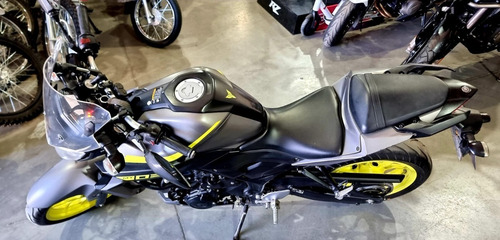 Imagen 2 de 7 de Yamaha Mt 03 (2017) 28.504 Km -envios A Todo El Pais-