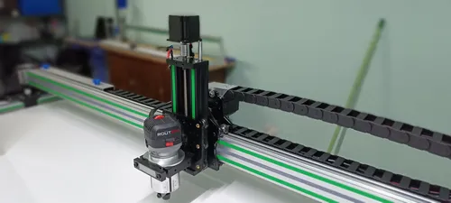 Router Cnc Cncuru 1713 - 1000w, 4 Ejes, 30000 Rpm.