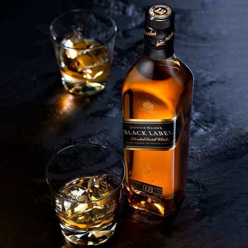 Imagem 2 de 6 de Whisky Johnnie Walker Black Label 12 Anos Com Caixa 750ml