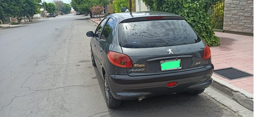 Imagen 4 de 7 de Peugeot 206 2010 1.4 Generation 75cv