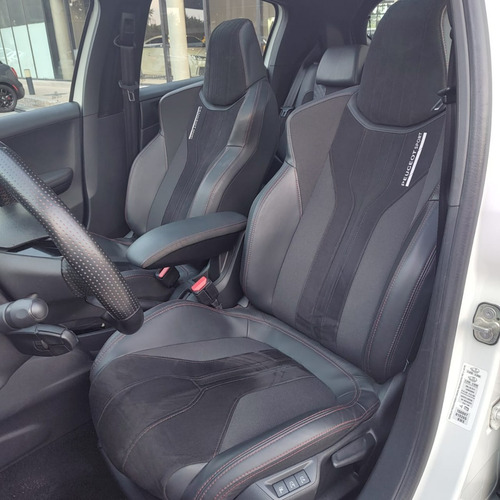 Imagen 14 de 20 de Peugeot 208 1.6 Gt Thp