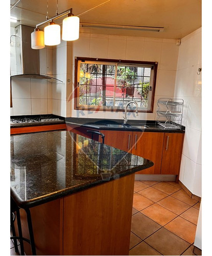 Casa En Venta Vista Panorámica Miraflores Bajo