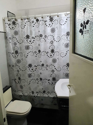 Imagen 8 de 13 de Venta Departamento 2 Ambientes Pb Floresta Capital Federal