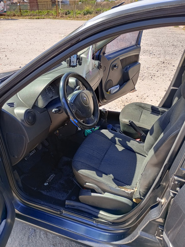 Renault Logan 1.6 Confort