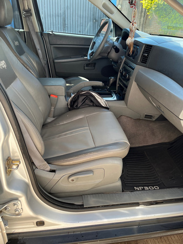 Jeep Grand Cherokee 3.7 Laredo V6 4x2 Mt