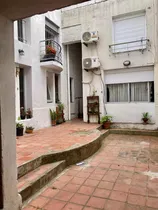 Comprar Casa De 2 Dormitorios Con Estufa A Leña Y Patio En Palermo  Montevideo