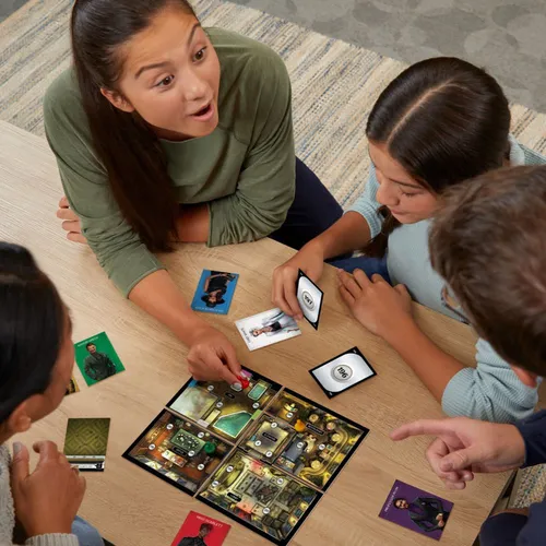 Juego De Mesa Hasbro Gaming Clue Escape El Hotel Medianoche