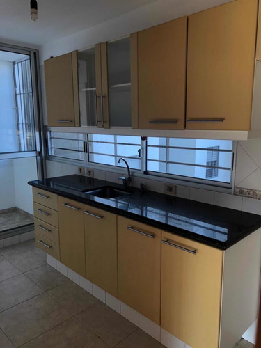 Apartamento 1 Dormitorio Balcón Al Frente Julio César 1215